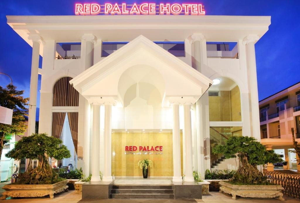 Review Khách sạn Red Palace: Trải nghiệm tuyệt vời tại Đà Nẵng