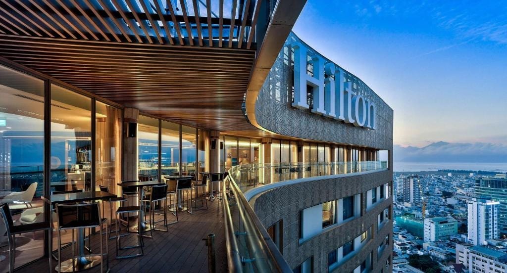 Review Hilton Đà Nẵng: Trải nghiệm nghỉ dưỡng tuyệt vời tại khách sạn 5 sao