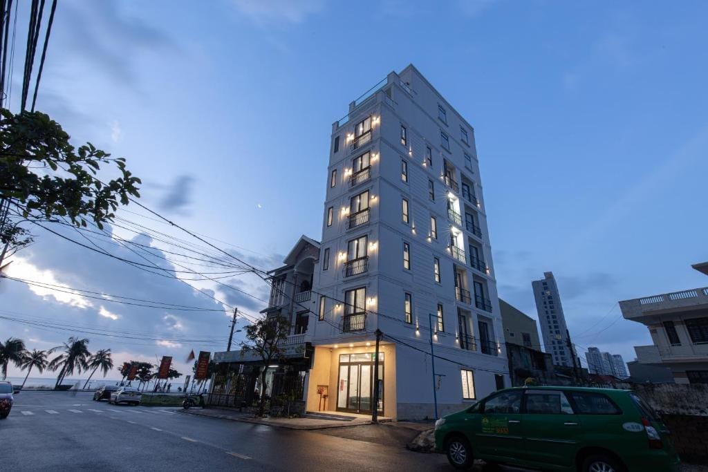 Review Mercury Beach Hotel Danang: Một Trải Nghiệm Tuyệt Vời Tại Thành Phố Biển Đà Nẵng