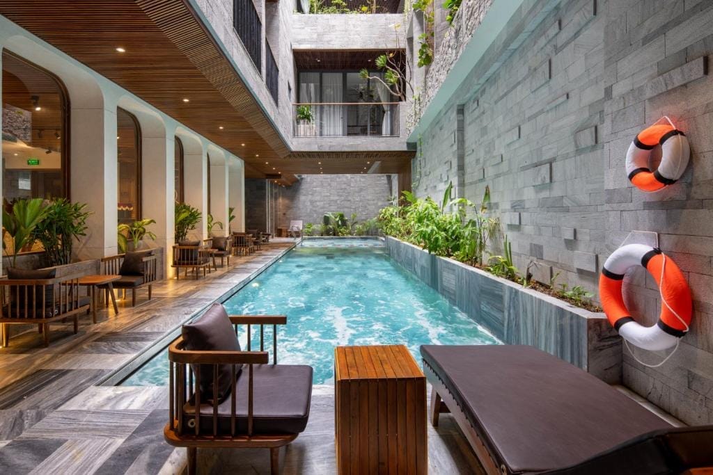 Review Vernalhome Boutique Danang: Khách Sạn Thoải Mái Và Đầy Tiện Nghi Tại Đà Nẵng