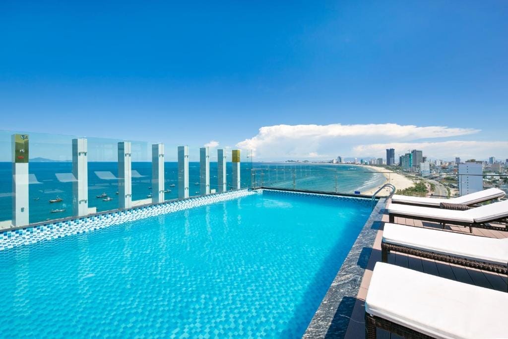 Review Alisia Beach Hotel: Khám Phá Một Nơi Lý Tưởng Cho Chuyến Du Lịch Đà Nẵng
