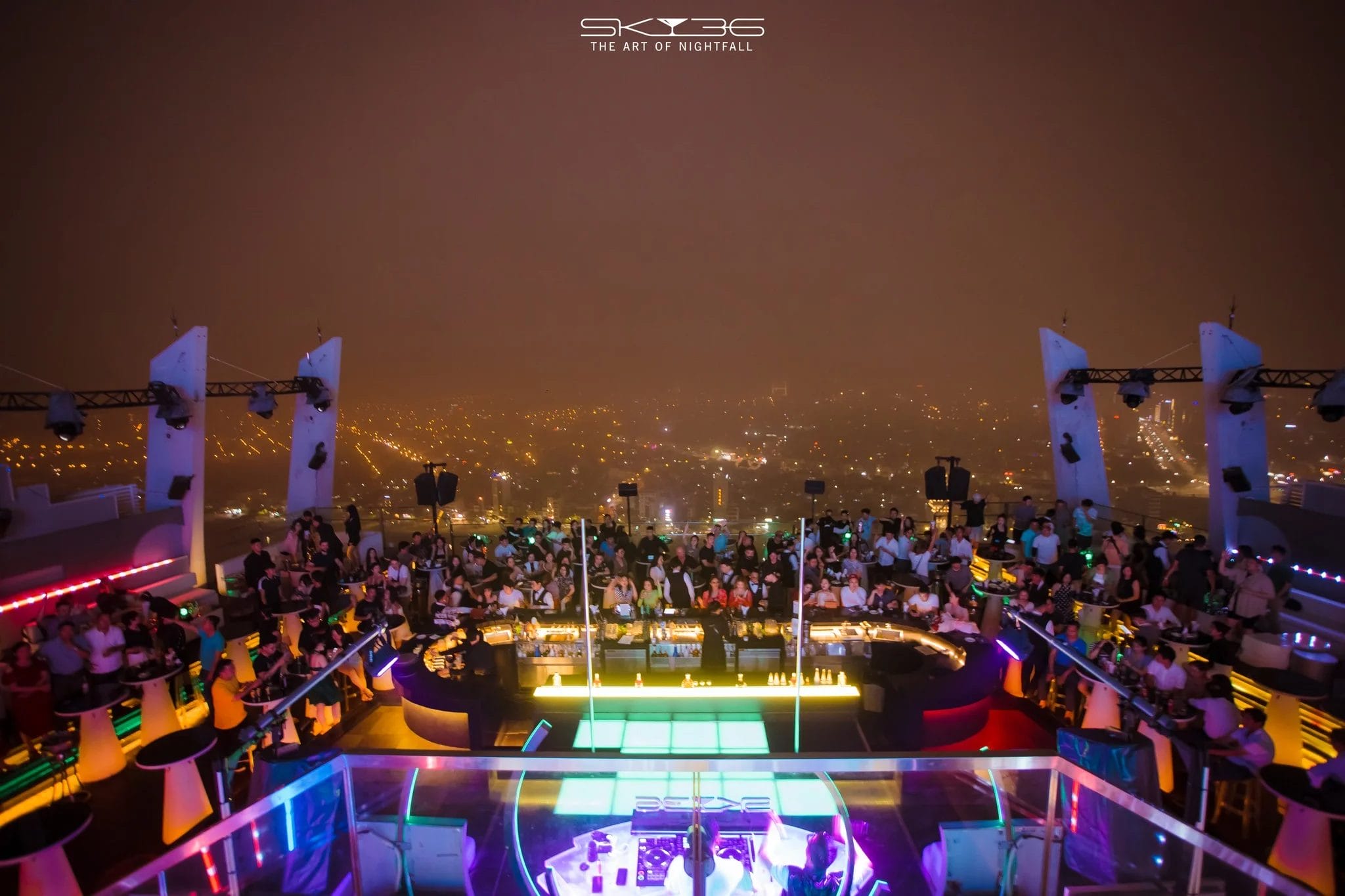 Đặt bàn Sky36 – Lounge, Sky Bar & Event Venue để được giảm giá ngay | Chill Hub