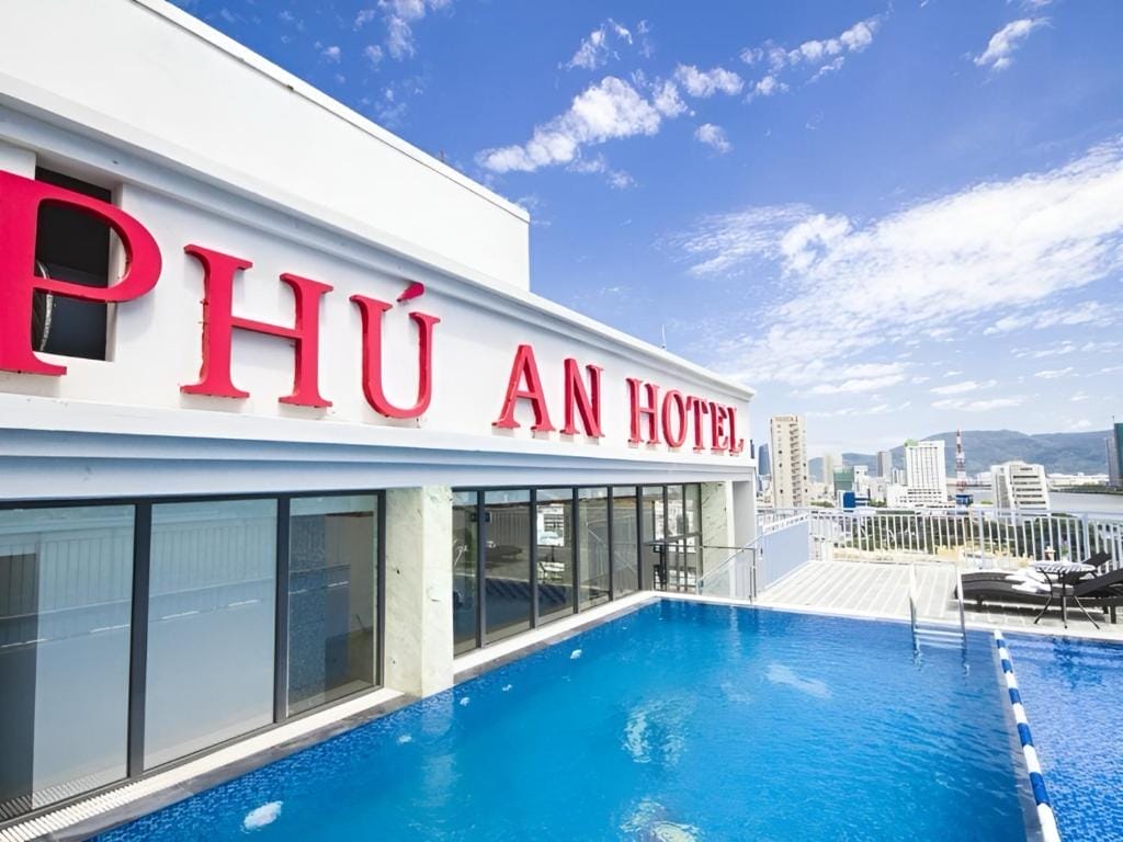 Khám Phá Top Khách Sạn Gần Biển Đà Nẵng
